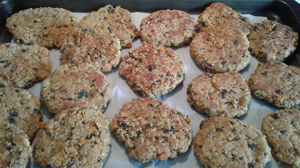 Cheesy Red Lentil Burgers